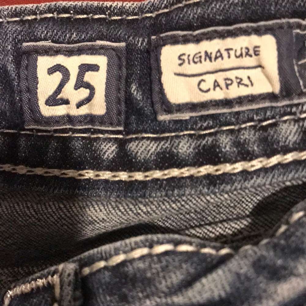 Capris - Picture 4 of 5